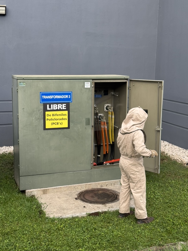 Trabajo en transformador exterior