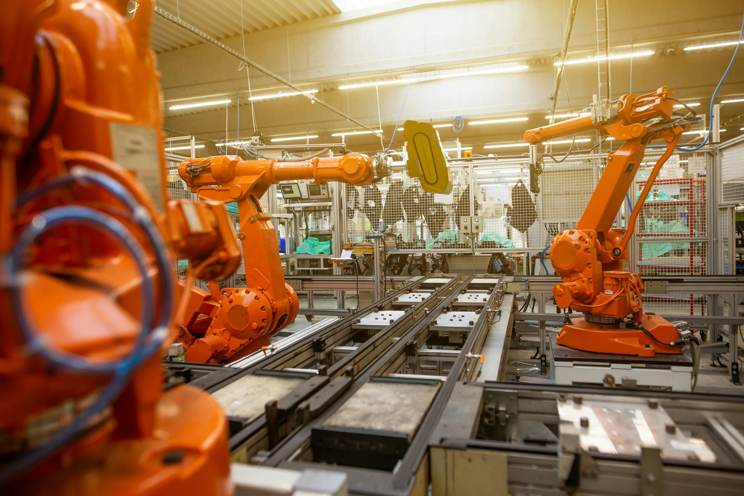 Robots en una línea industrial, fotografía de referencia